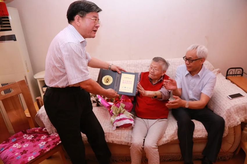 640_副本 640_副本